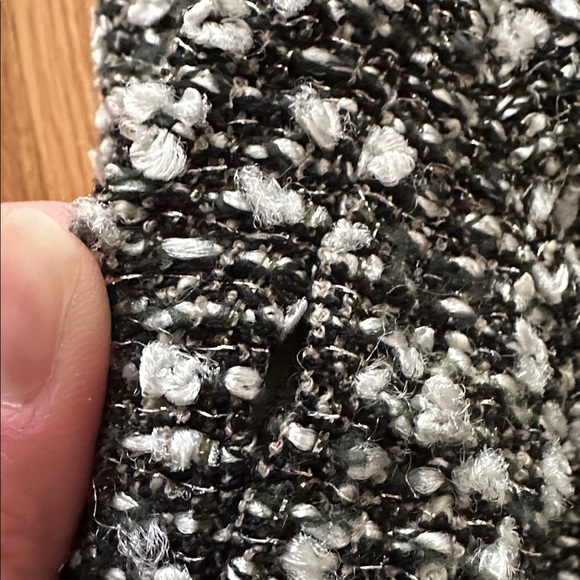 Chanel Black and White Tweed Blazer Size 36 - Picture 14 of 15